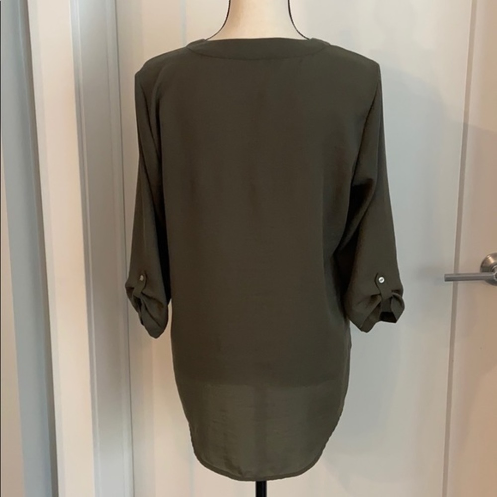 Express 3/4 Sleeve High/Low - Picture 4 of 4